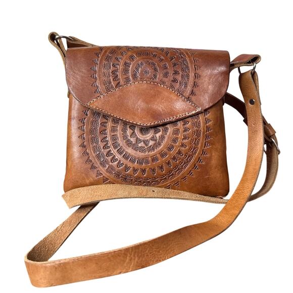 HANDCRAFTED Leather UNIQUE Custom Made Crossbody - Picture 3 of 9
